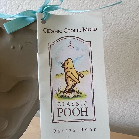 Winnie The Pooh Ceramic Cookie Mold - Picture 2 of 5